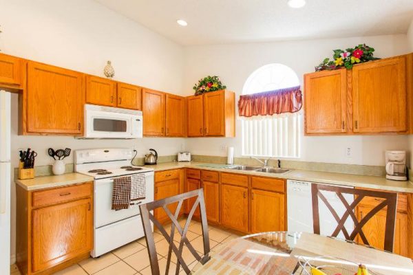 Orlando Florida Villa to Rent Kitchen